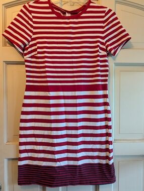 Striped Red and White Short Sleeve Shift Dress